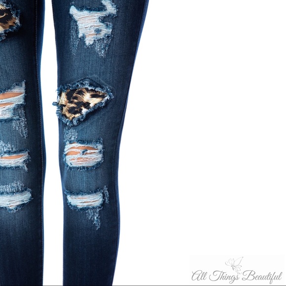 🐾KanCan Dark Wash Leopard Patch Skinnies🐾 - Picture 6 of 10